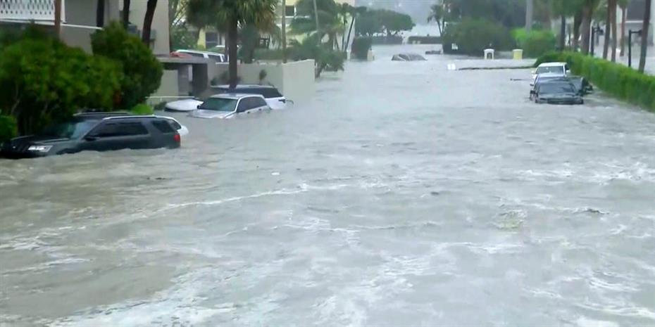 Με καταστροφική μανία χτύπησε τη Φλόριντα ο κυκλώνας Ιαν
